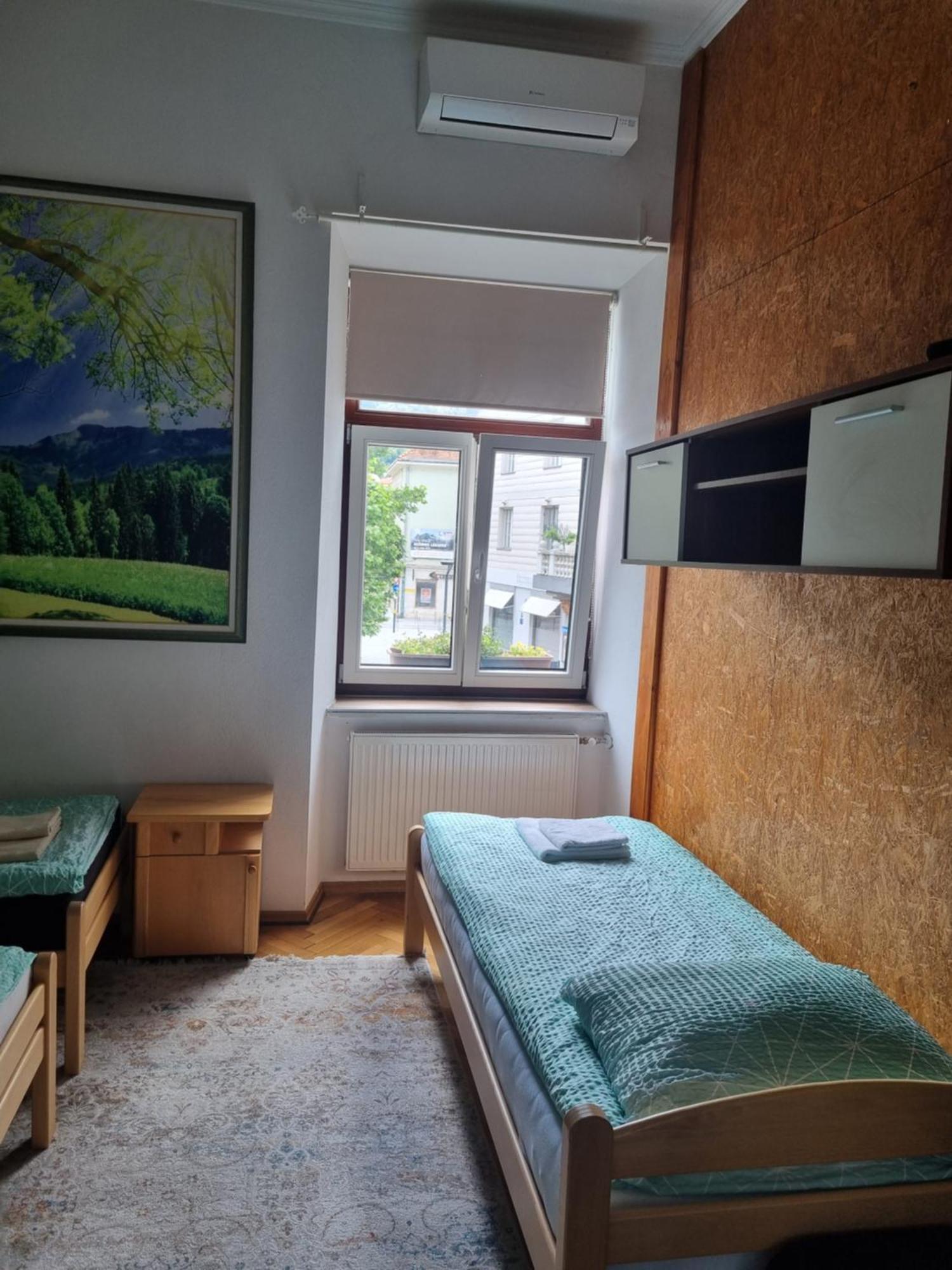 Apartments Fazarinc S Parkiriscem 첼레 외부 사진