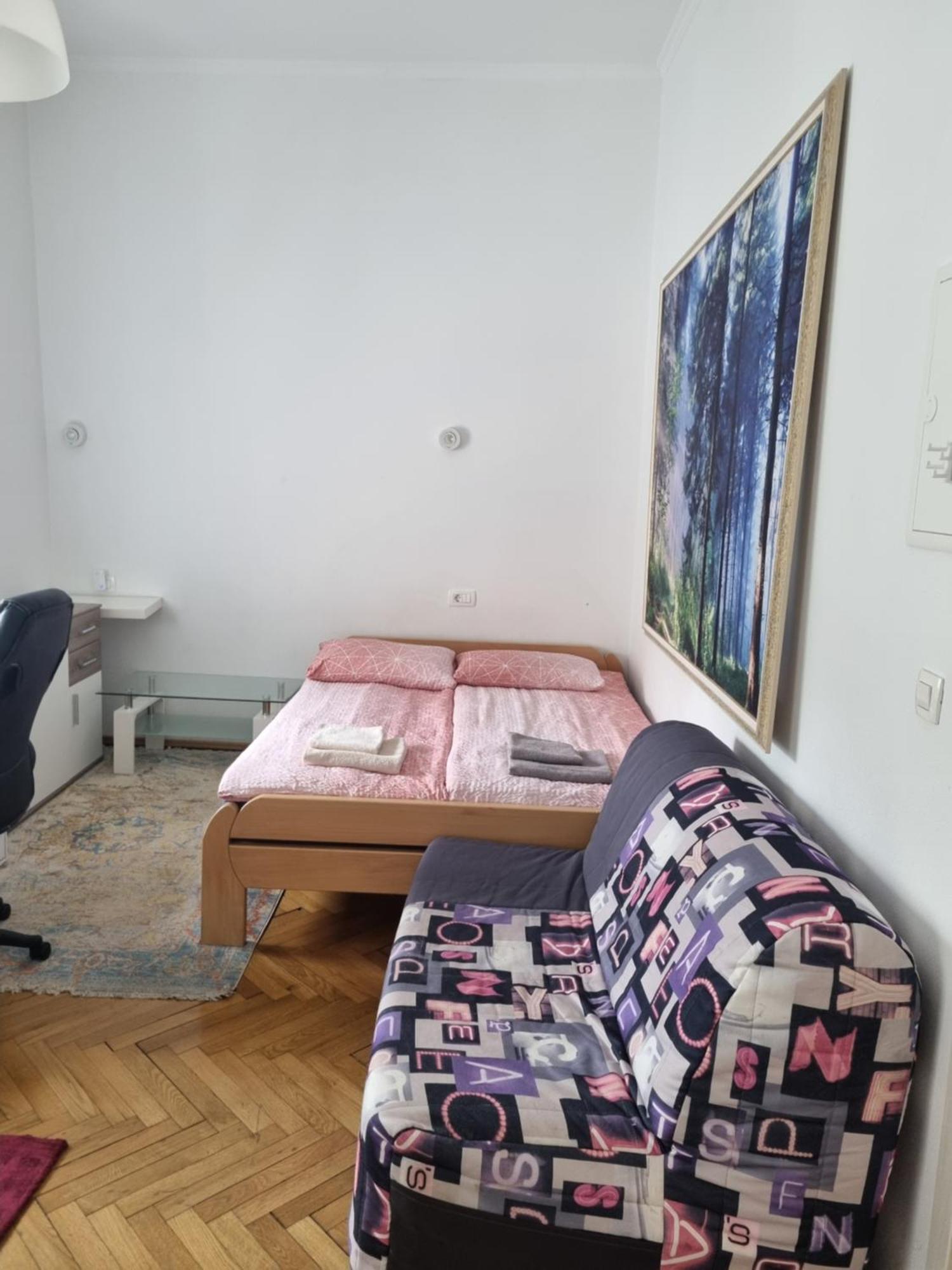 Apartments Fazarinc S Parkiriscem 첼레 외부 사진