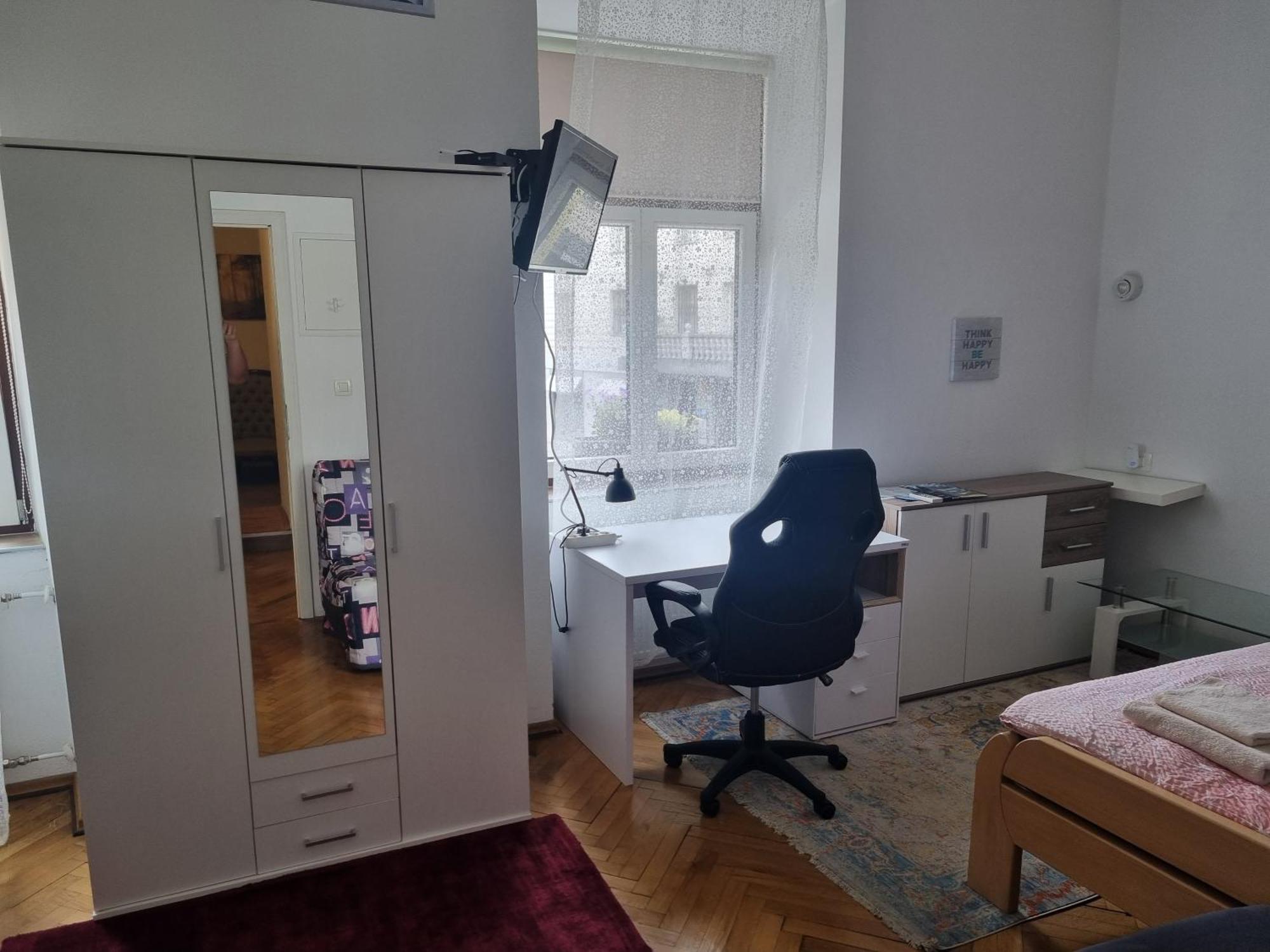 Apartments Fazarinc S Parkiriscem 첼레 외부 사진